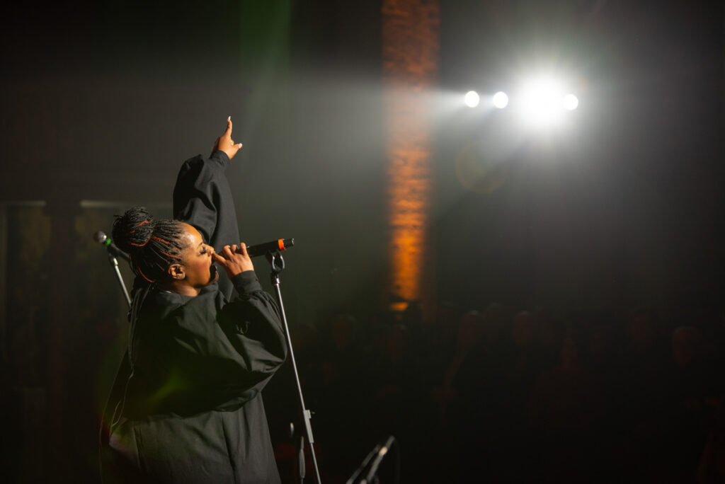 Performance di cantante Gospel a Napoli