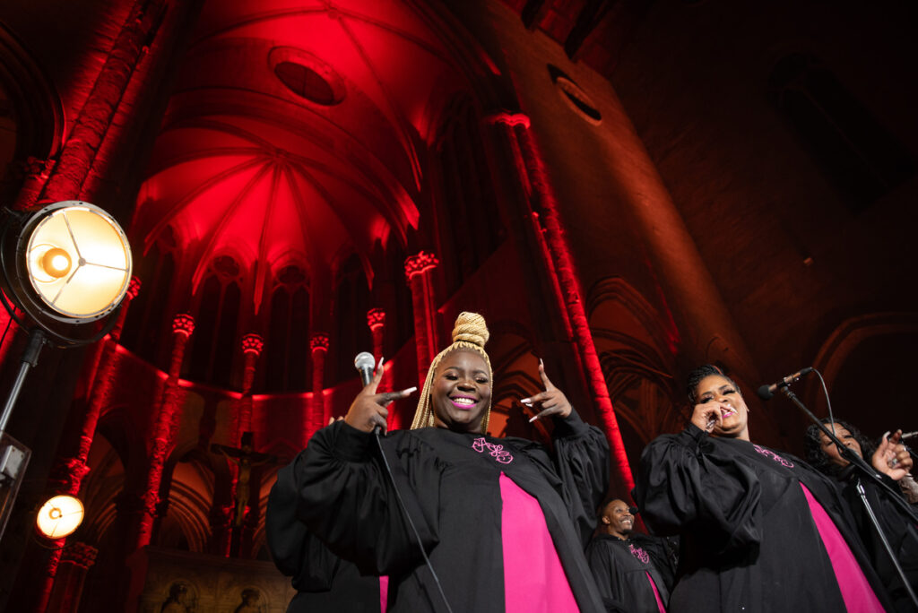 Cantanti Gospel si esibiscono in evento a Napoli